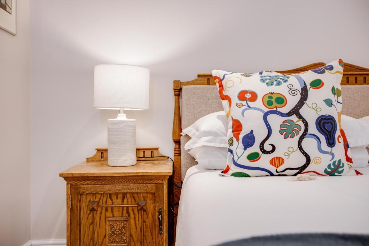 Amberhall Guesthouse 요하네스버그 외부 사진
