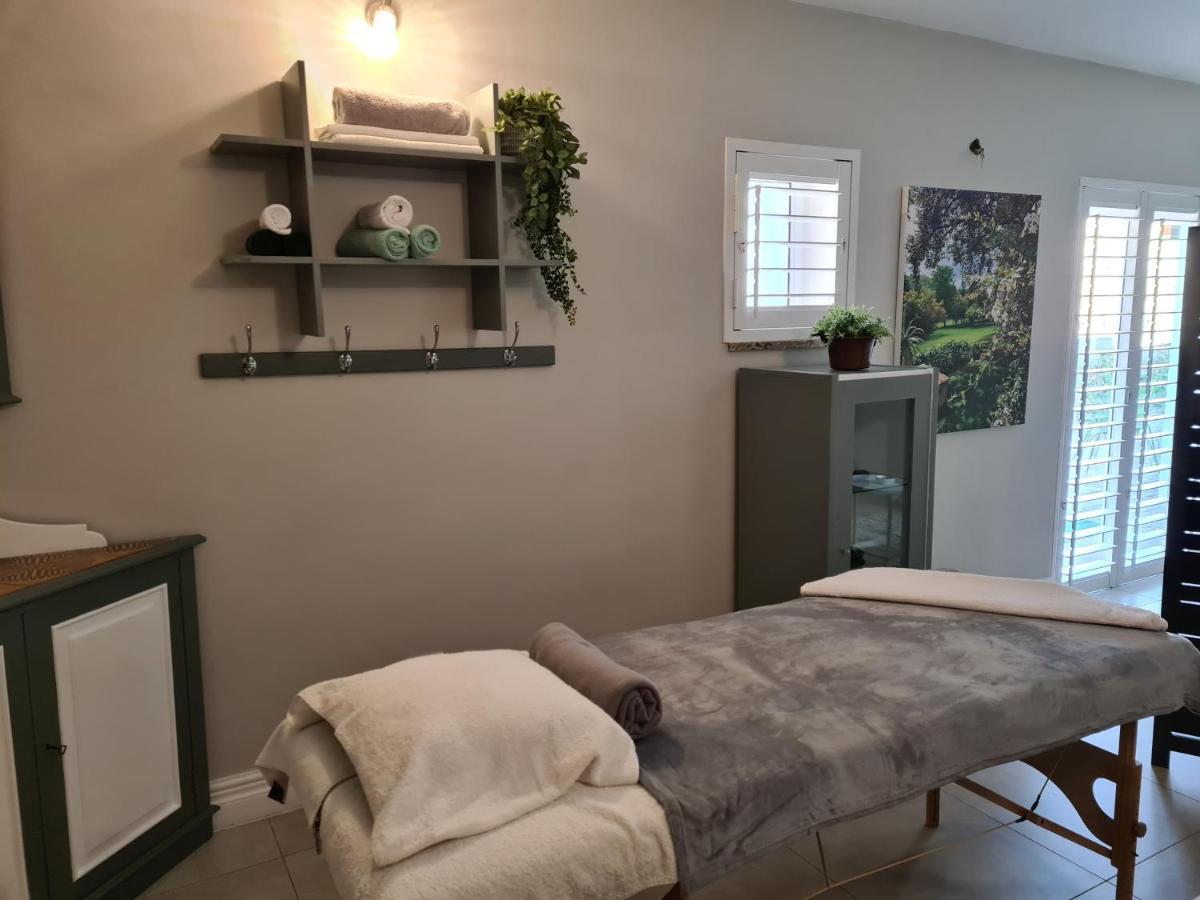 Amberhall Guesthouse 요하네스버그 외부 사진