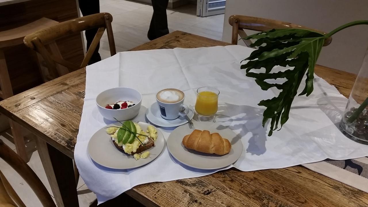 Amberhall Guesthouse 요하네스버그 외부 사진