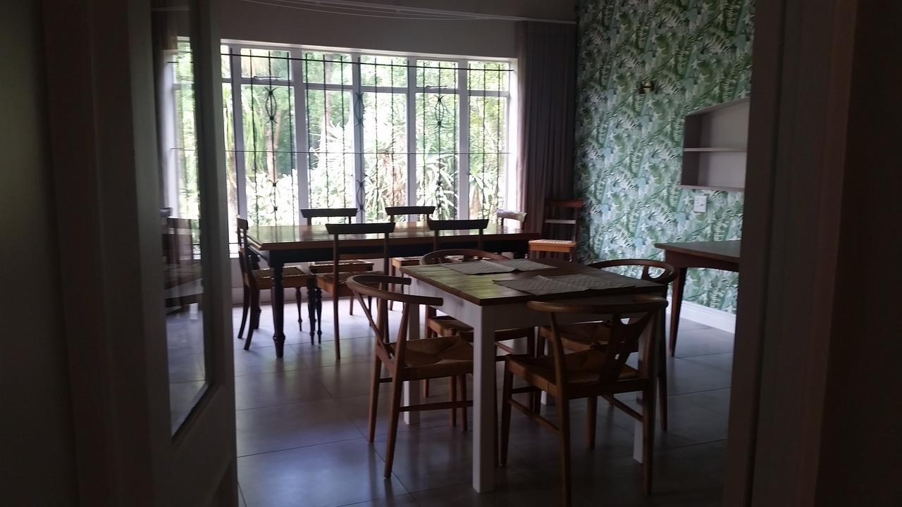 Amberhall Guesthouse 요하네스버그 외부 사진